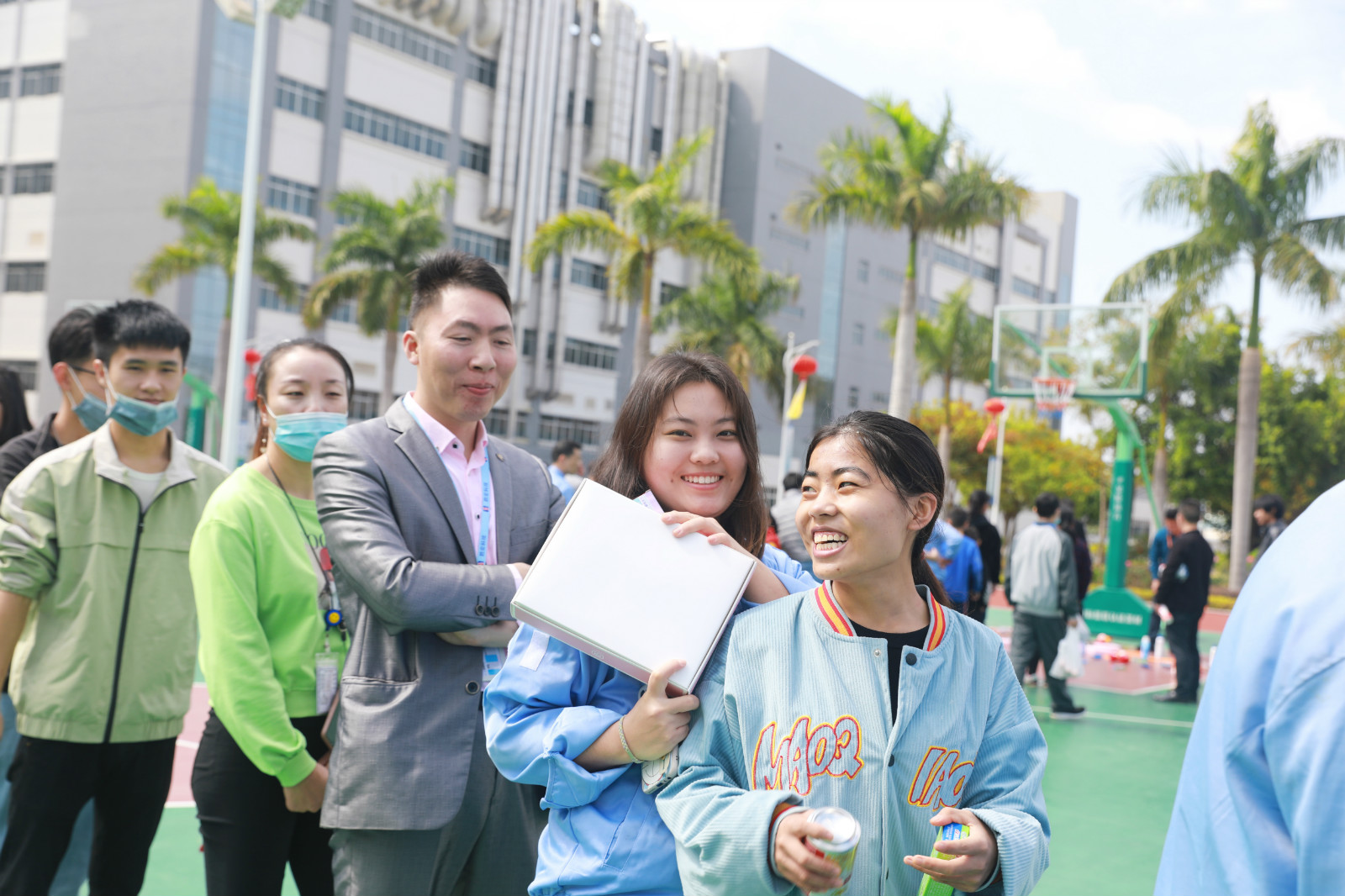 就地过年，年味不减—我在Z6·尊龙凯时挺好的